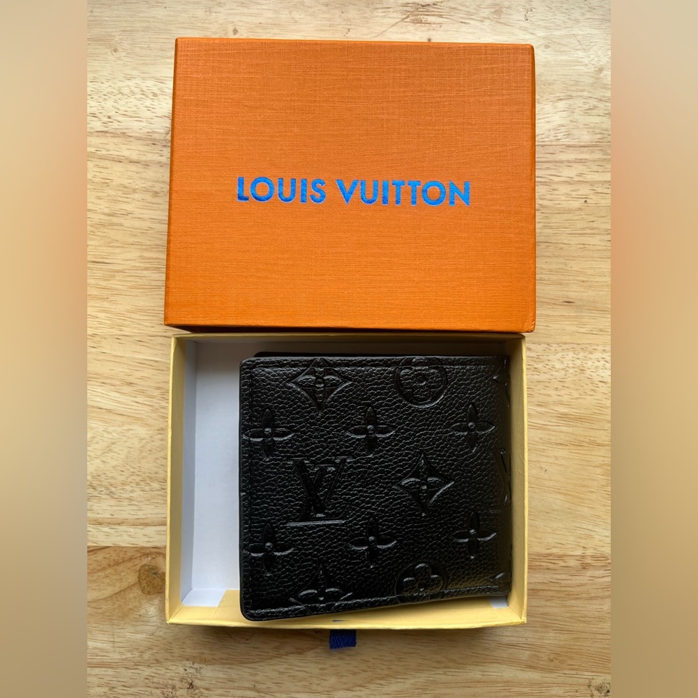 Louis Vuitton LOUIS VUITTON Wallet - Picture 2 of 3